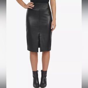 Laundry by Shelli Segal NwT🖤